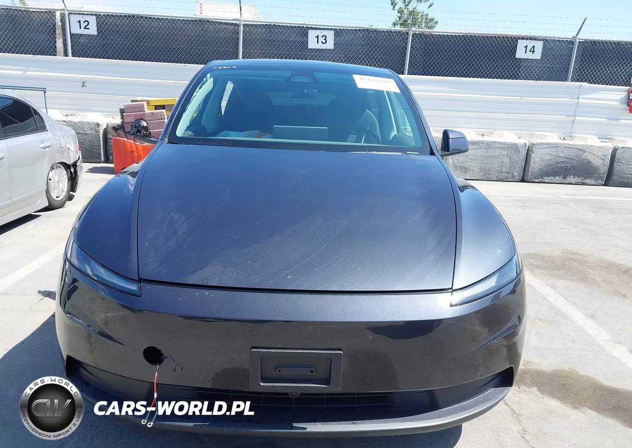 2026 Tesla Model Y All-Wheel Drive-Long Range Launch Series-Premium All-Wheel Drive VIN:7SAYGDEEXTA639261 - 11