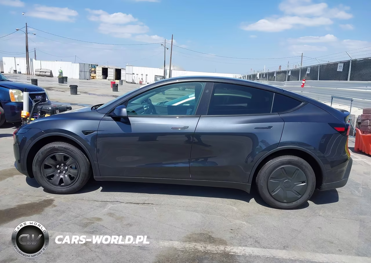 2026 Tesla Model Y All-Wheel Drive-Long Range Launch Series-Premium All-Wheel Drive VIN:7SAYGDEEXTA639261 - 13