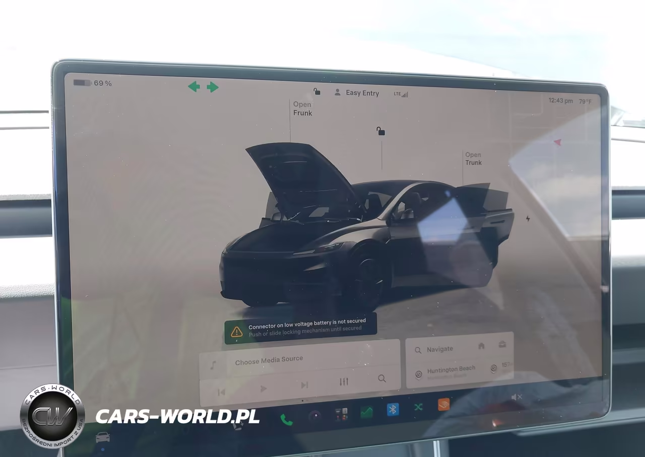 2026 Tesla Model Y All-Wheel Drive-Long Range Launch Series-Premium All-Wheel Drive VIN:7SAYGDEEXTA639261 - 17