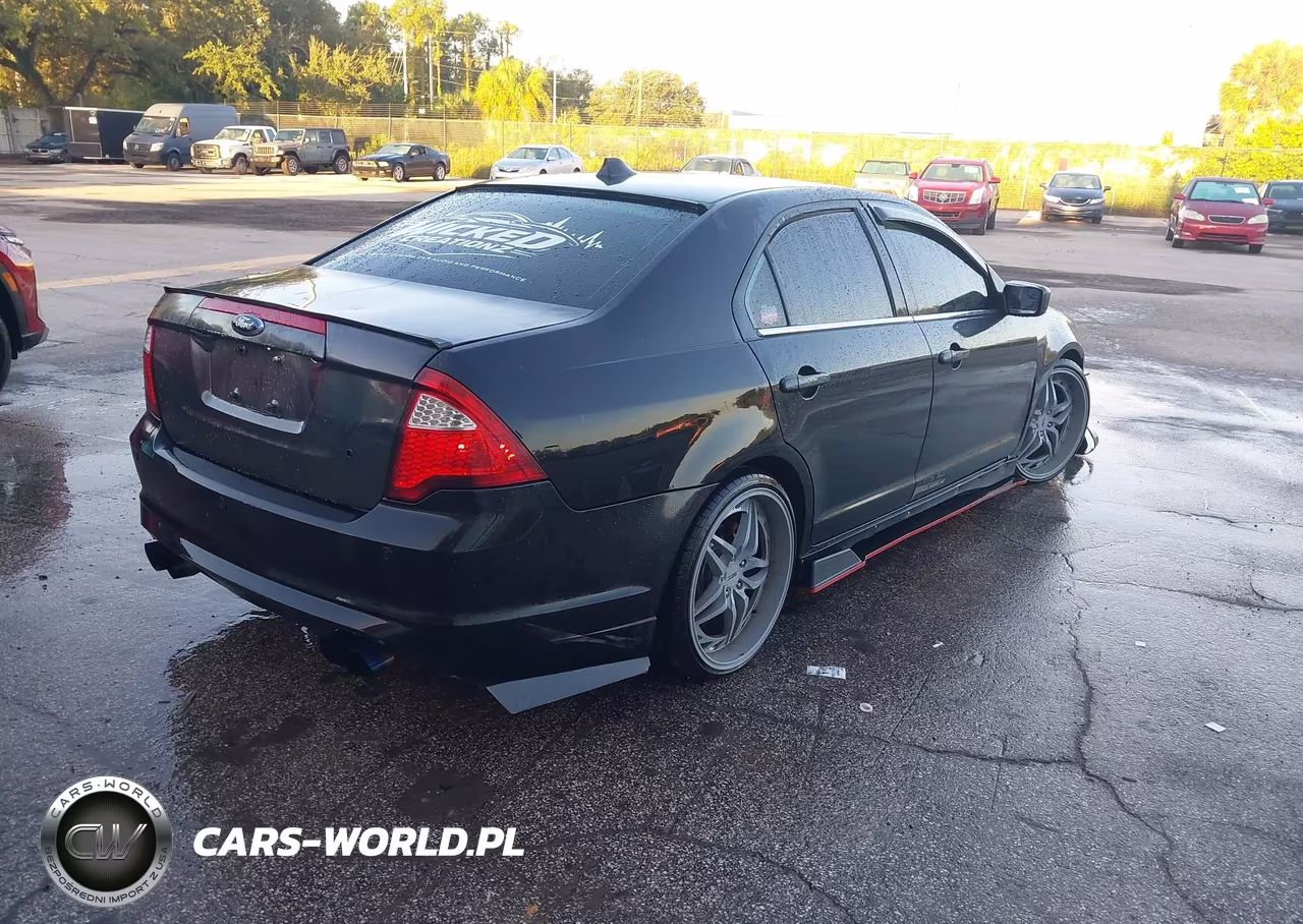 2011 Ford Fusion Sport VIN:3FAHP0KC6BR137538 - 4