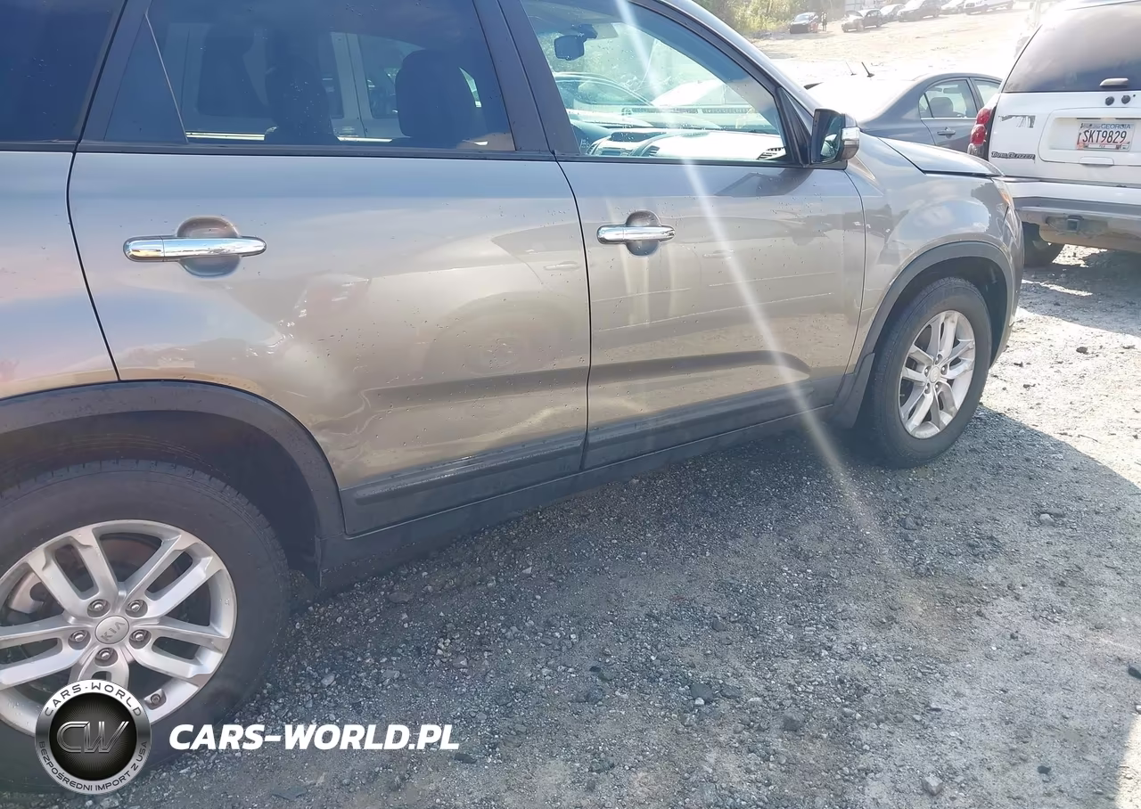2014 Kia Sorento Lx VIN:5XYKT3A68EG473277 - 12