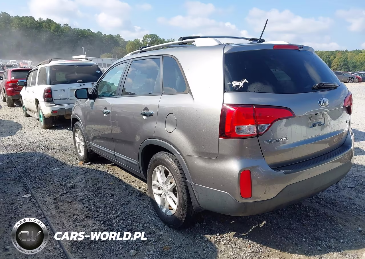 2014 Kia Sorento Lx VIN:5XYKT3A68EG473277 - 3