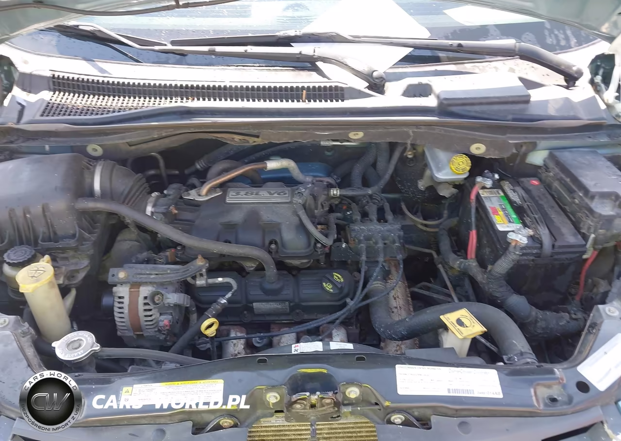 2008 Chrysler Town & Country Touring VIN:2A8HR54P48R115868 - 10