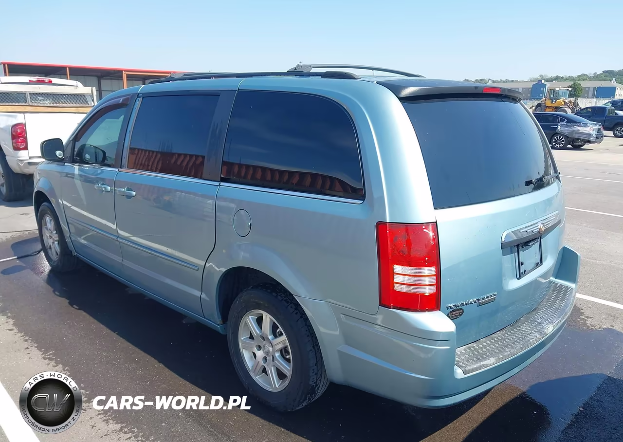 2008 Chrysler Town & Country Touring VIN:2A8HR54P48R115868 - 3