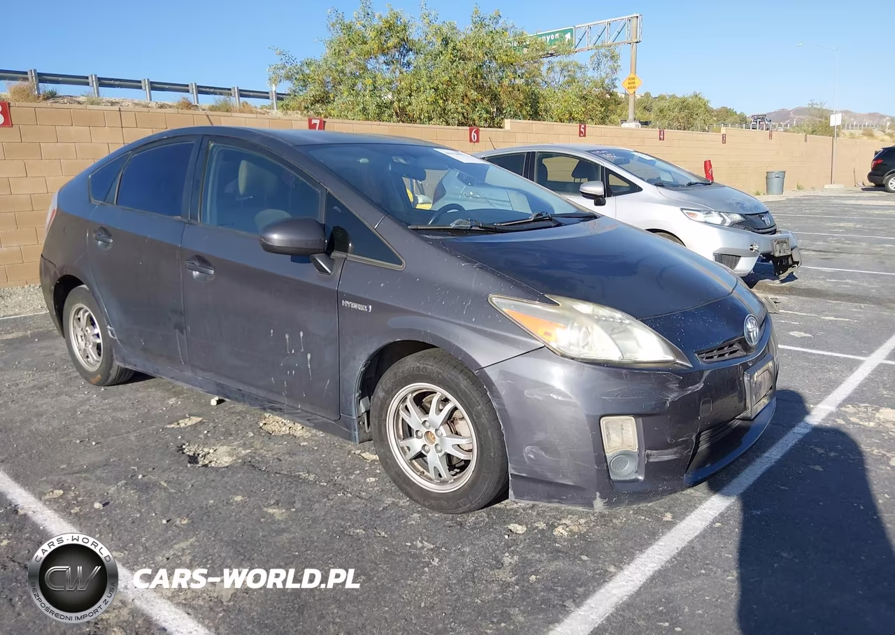 2011 Toyota Prius Two VIN:JTDKN3DU1B0324392 - 1