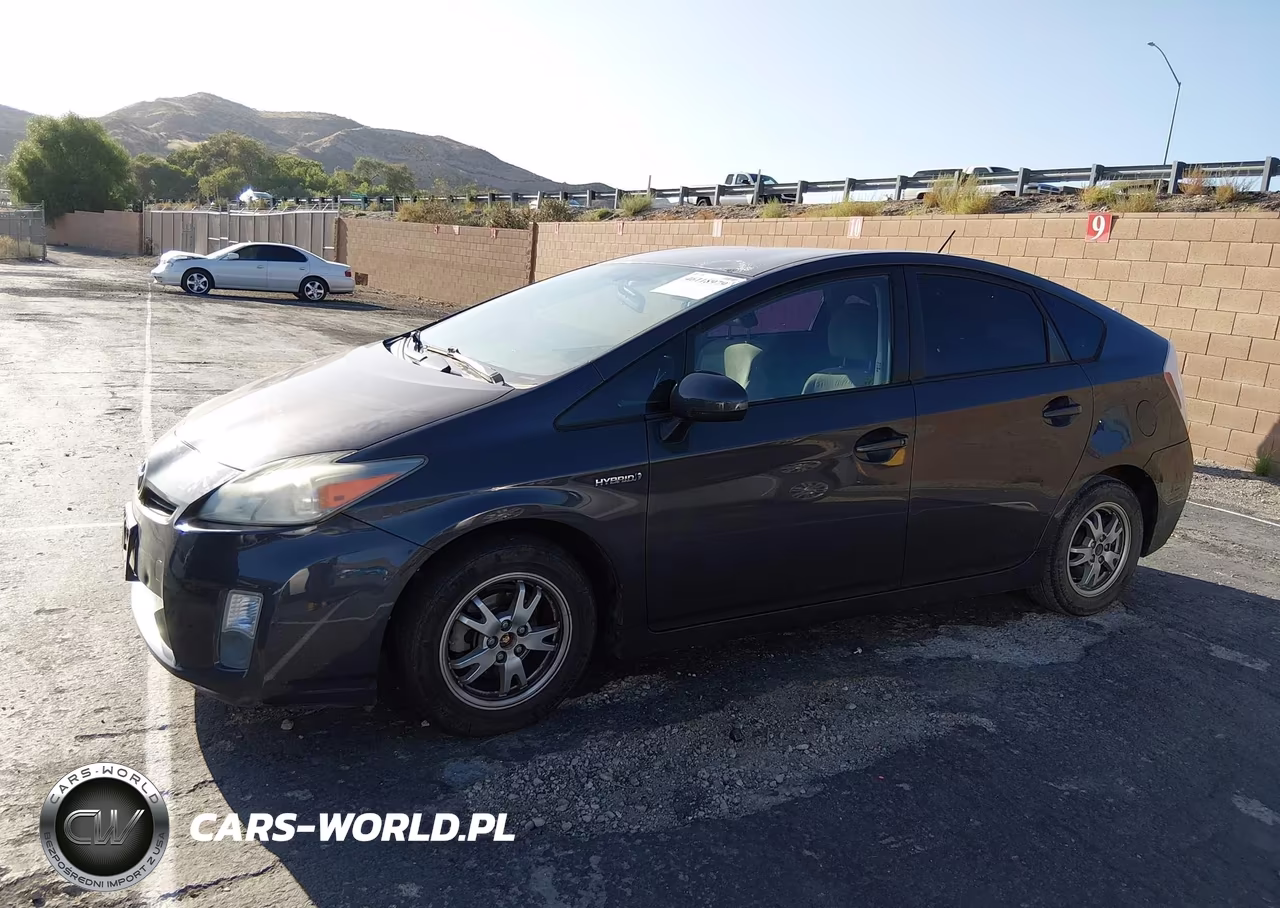 2011 Toyota Prius Two VIN:JTDKN3DU1B0324392 - 14