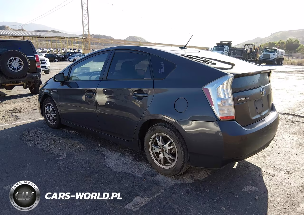 2011 Toyota Prius Two VIN:JTDKN3DU1B0324392 - 3