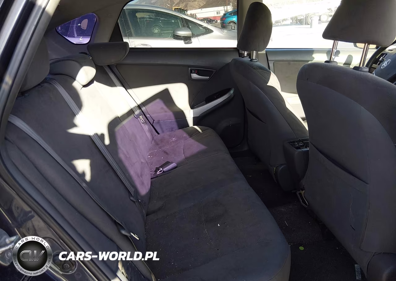 2011 Toyota Prius Two VIN:JTDKN3DU1B0324392 - 8