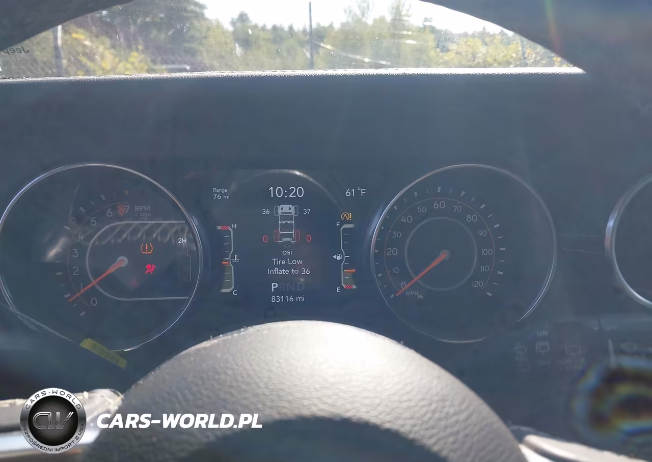 2019 Jeep Wrangler Unlimited Sahara 4X4 VIN:1C4HJXEG2KW531425 - 7