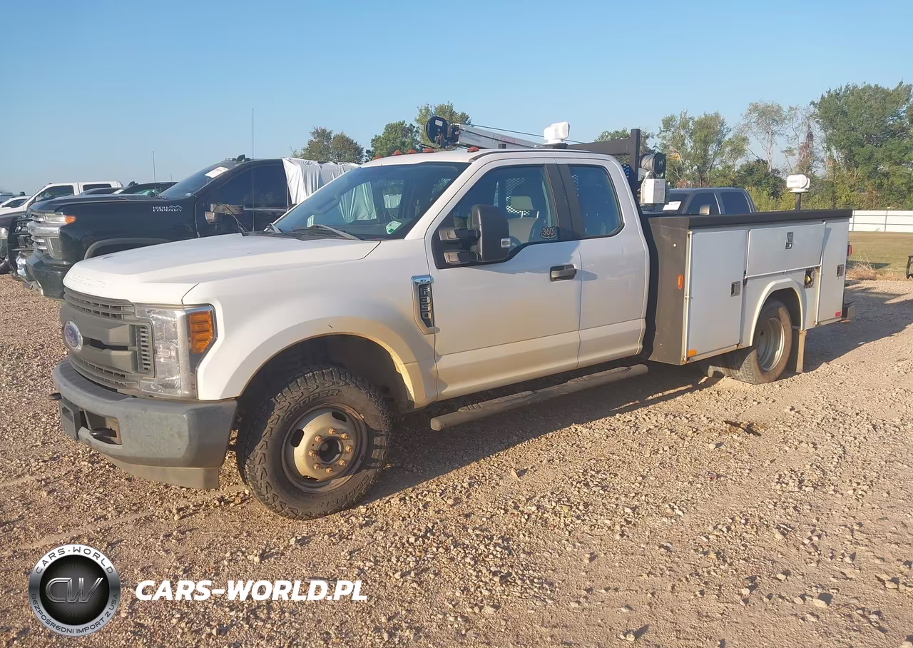 2017 Ford F-350 Chassis Xl VIN:1FD8X3G67HEE08287 - 2