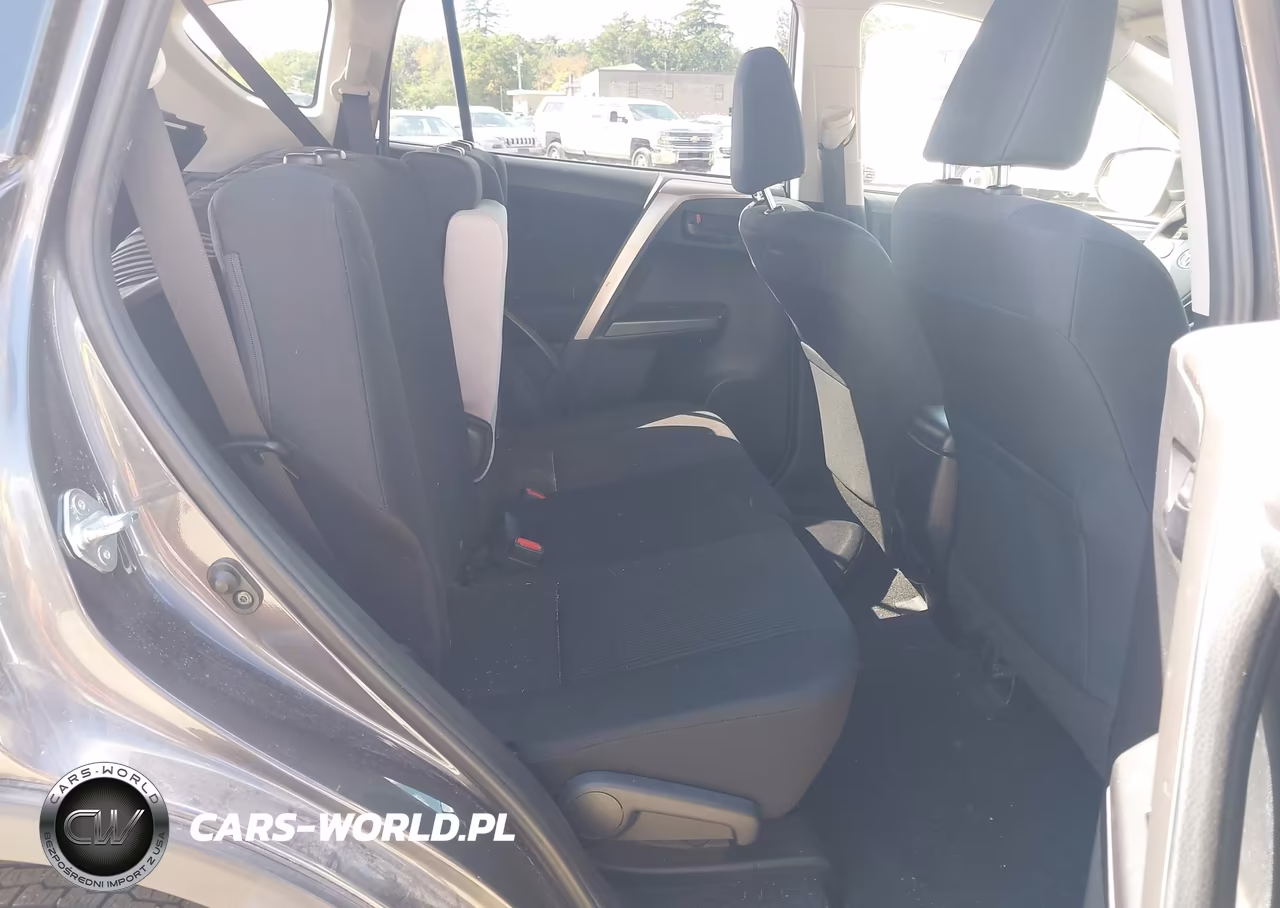 2017 Toyota Rav4 Le VIN:JTMBFREV0HJ703359 - 8
