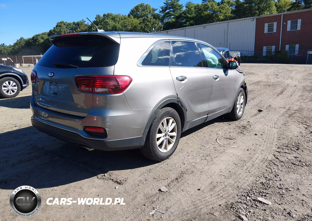 2019 Kia Sorento 3.3L Lx VIN:5XYPG4A52KG482267 - 4
