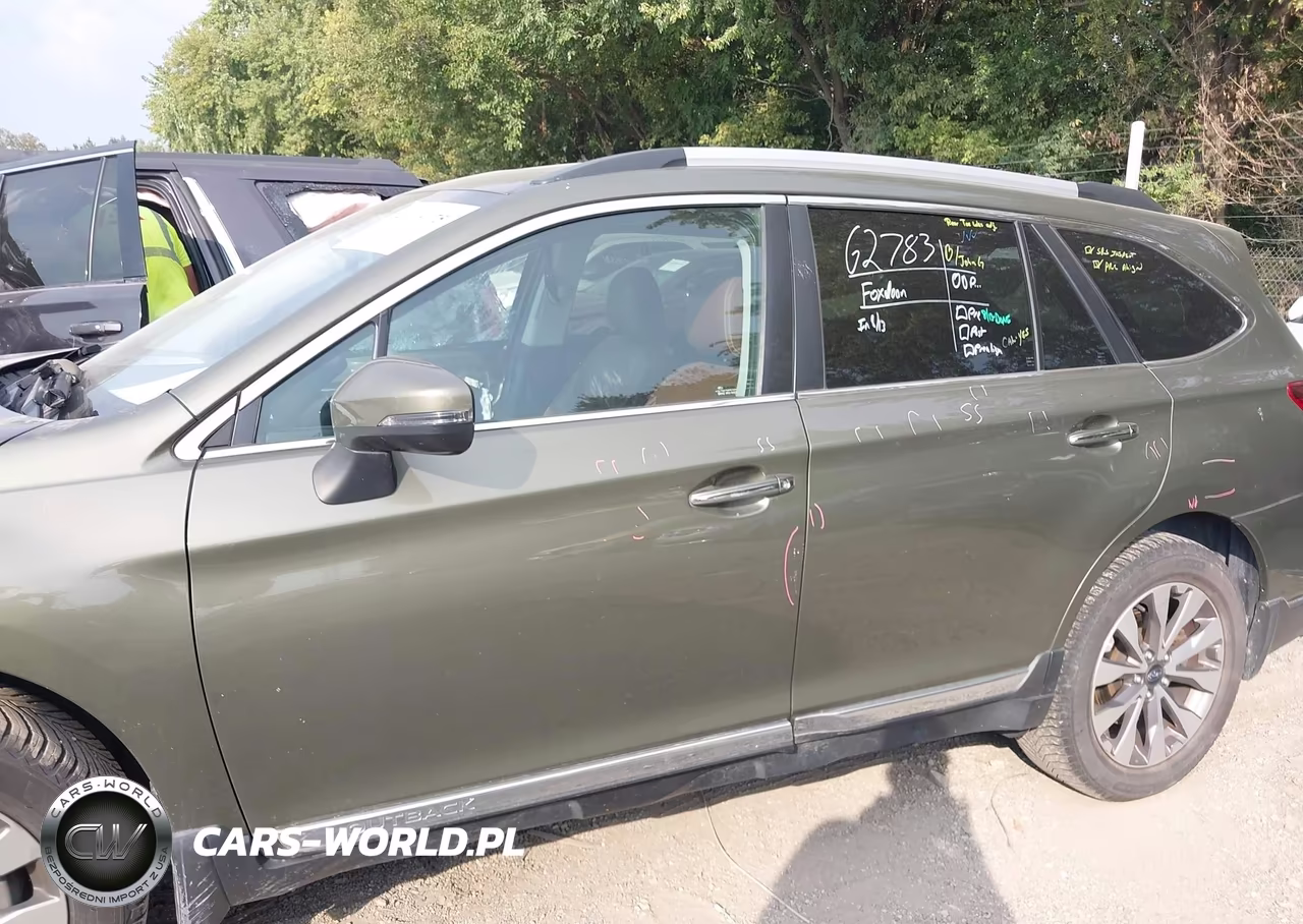 2018 Subaru Outback 2.5I Touring VIN:4S4BSATC0J3288838 - 15