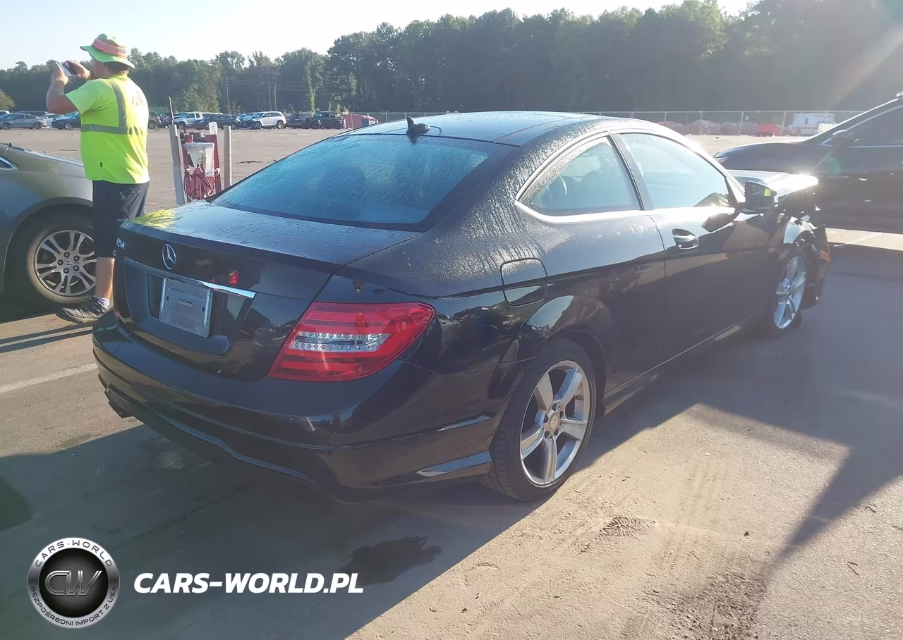 2015 Mercedes-Benz C 250 VIN:WDDGJ4HB4FG441693 - 4