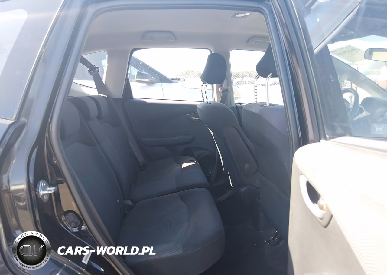 2010 Honda Fit Sport VIN:JHMGE8H40AC007681 - 8