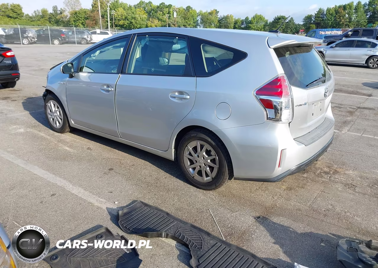 2017 Toyota Prius V Three VIN:JTDZN3EU8HJ055811 - 3