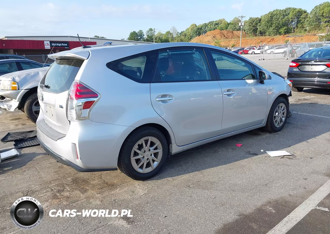 2017 Toyota Prius V Three VIN:JTDZN3EU8HJ055811 - 4
