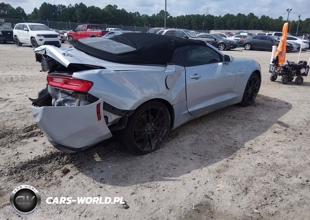 2018 Chevrolet Camaro 1Lt VIN:1G1FB3DXXJ0139043 - 4