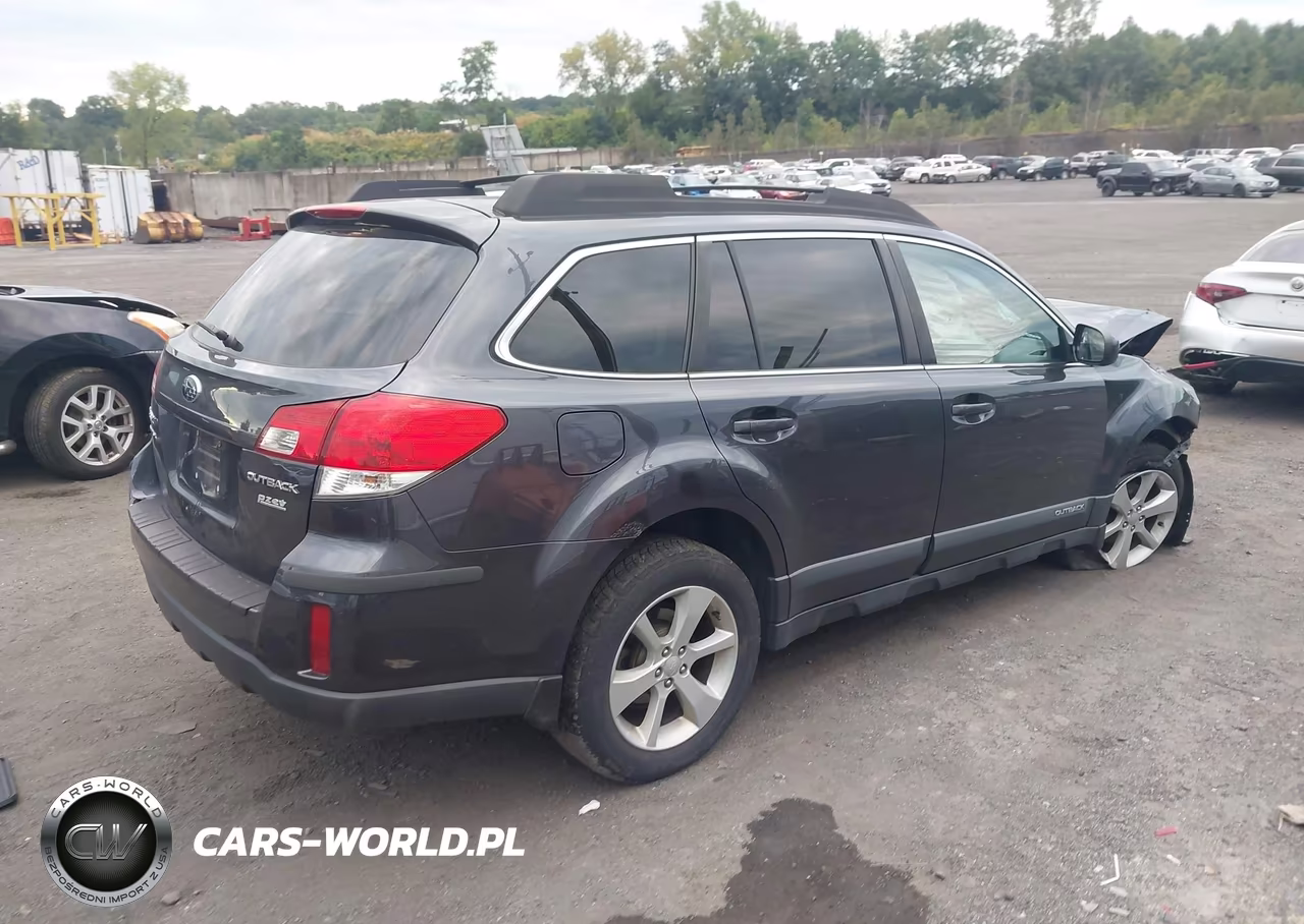 2013 Subaru Outback 2.5I Premium VIN:4S4BRBGC6D3216011 - 4
