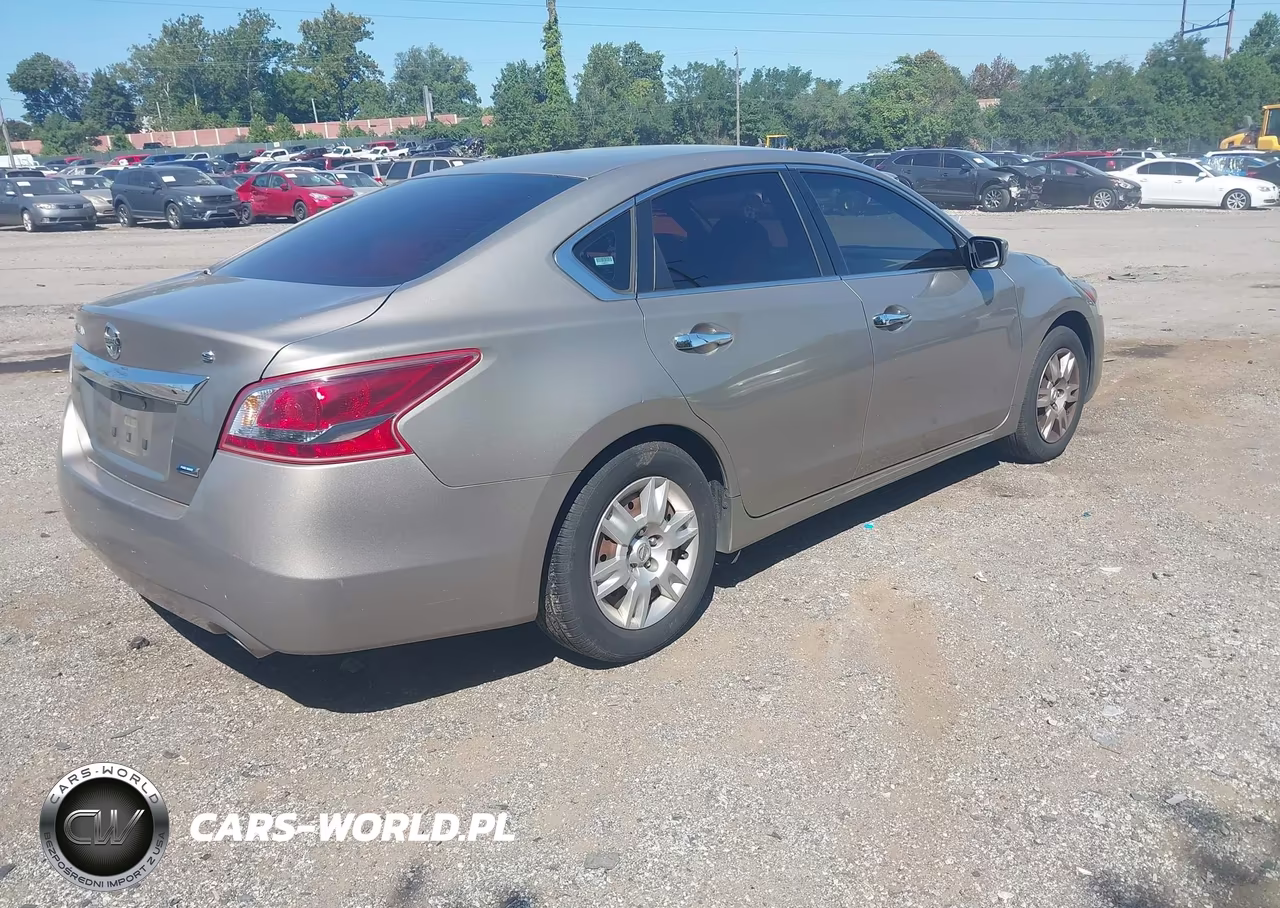 2013 Nissan Altima 2.5 S VIN:1N4AL3AP5DC163732 - 4