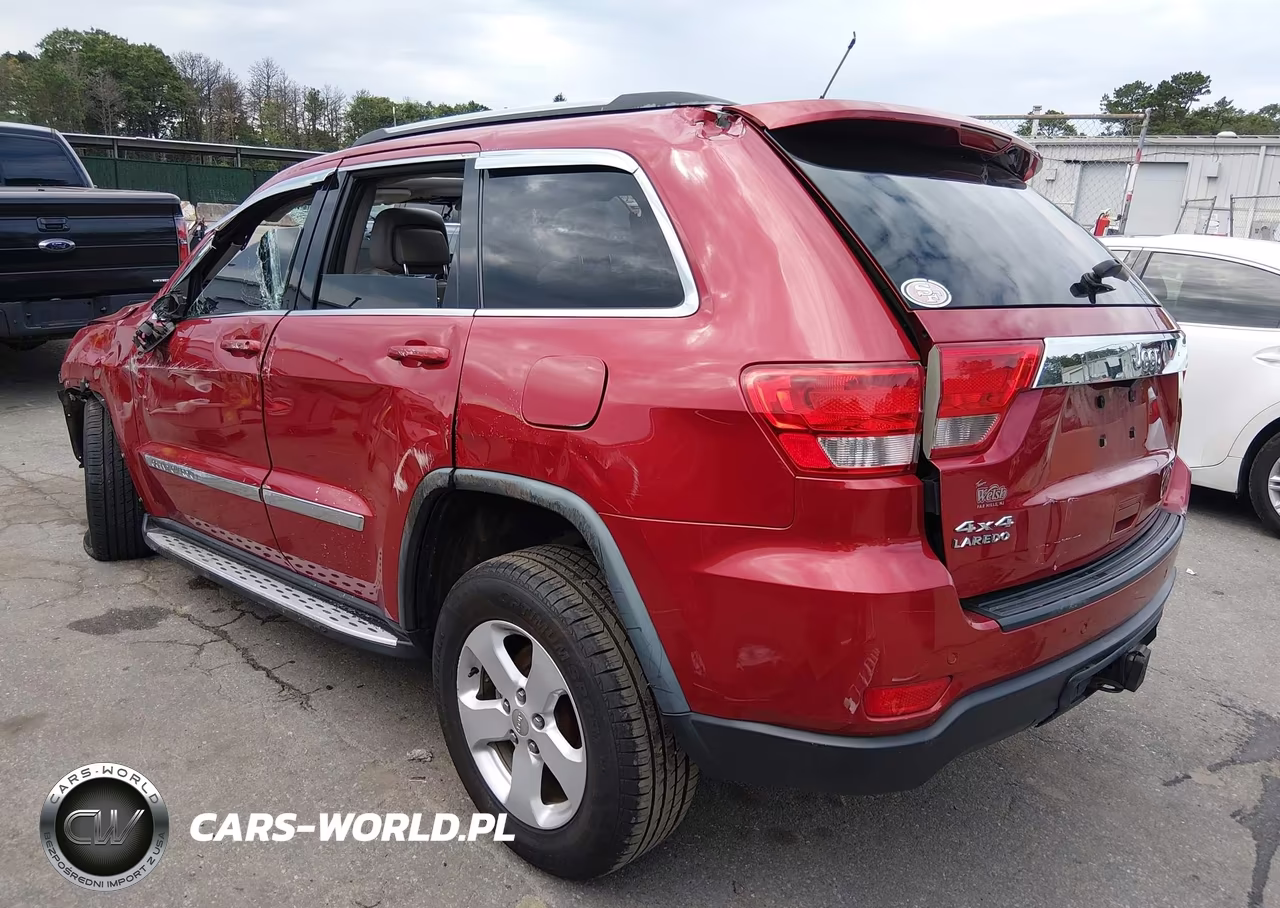 2011 Jeep Grand Cherokee Laredo VIN:1J4RR4GGXBC656998 - 3