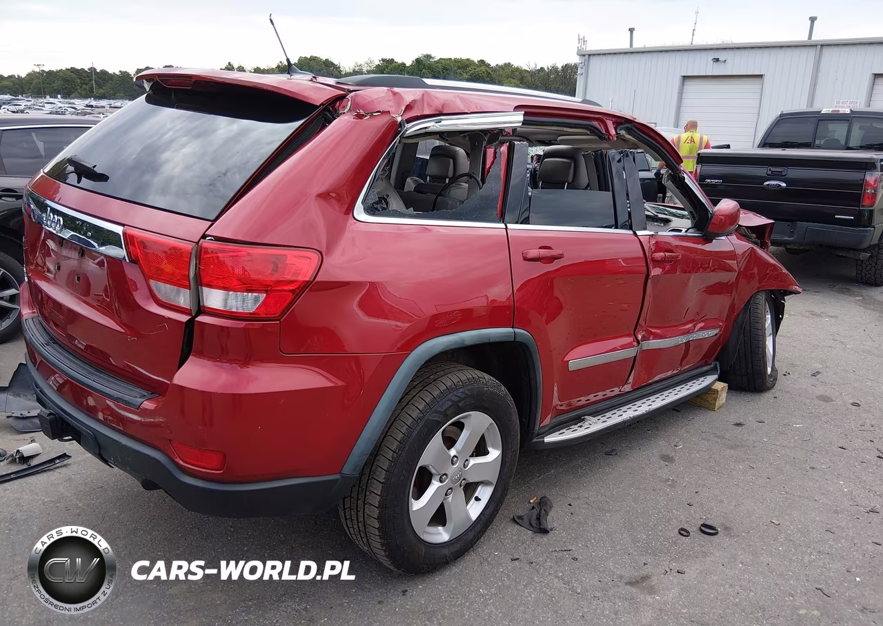 2011 Jeep Grand Cherokee Laredo VIN:1J4RR4GGXBC656998 - 4