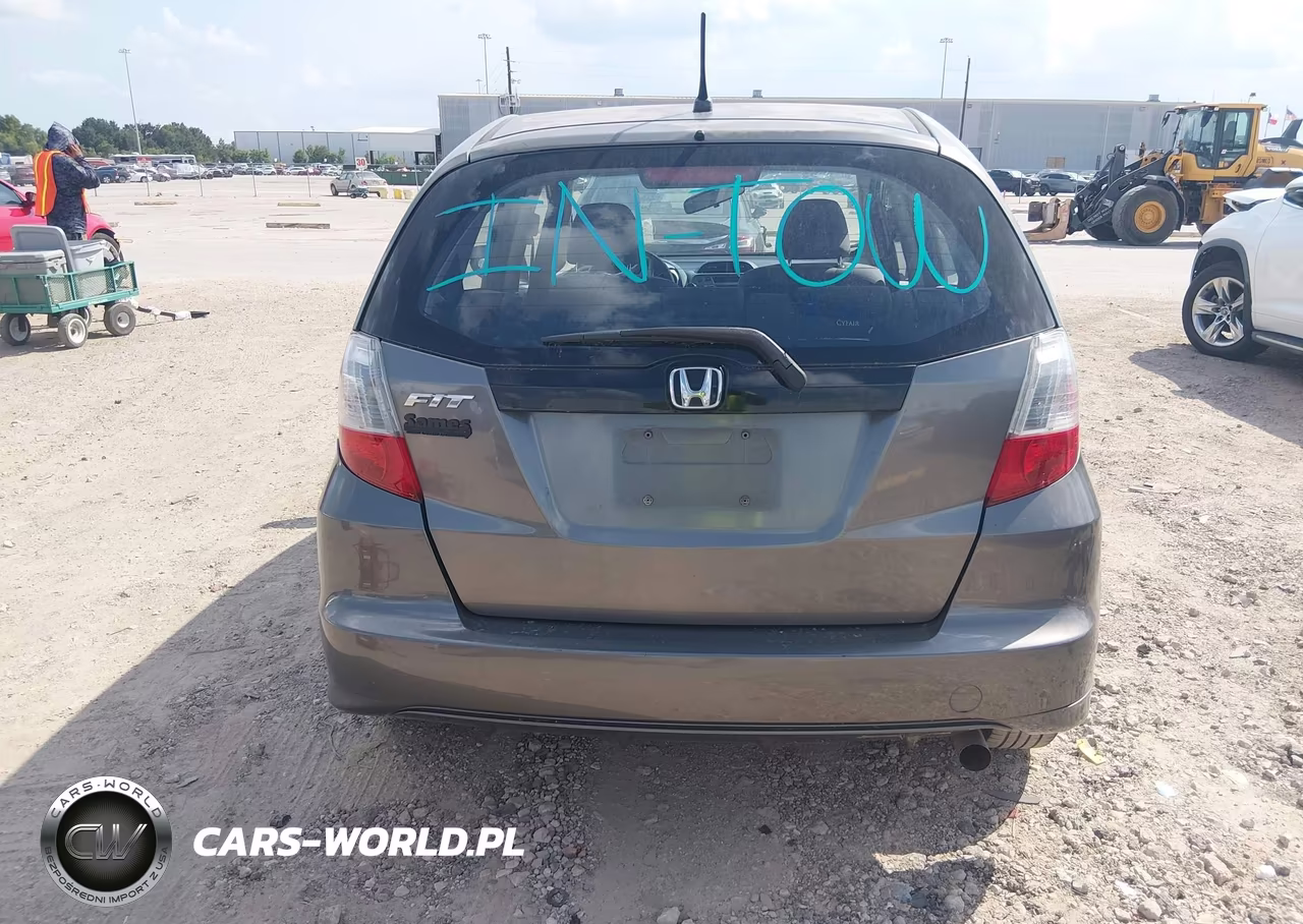 2013 Honda Fit VIN:JHMGE8H31DC016143 - 17