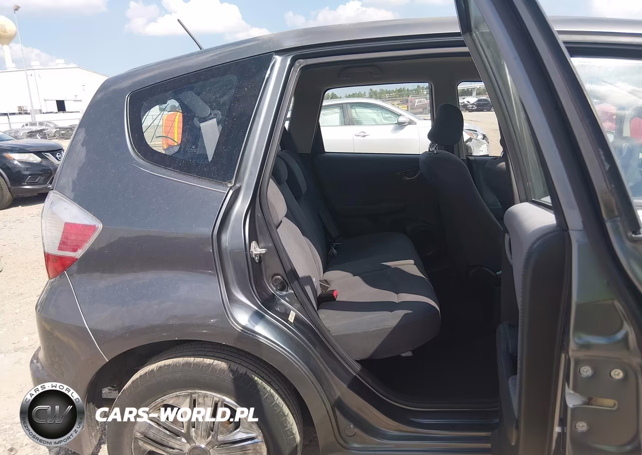 2013 Honda Fit VIN:JHMGE8H31DC016143 - 8