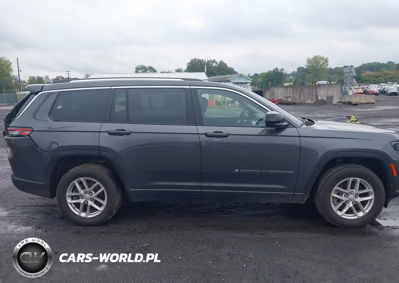 2023 Jeep Grand Cherokee L Laredo 4X4 VIN:1C4RJKAGXP8100730 - 13