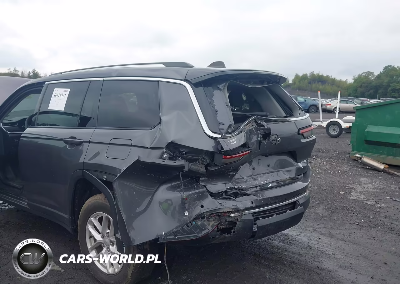 2023 Jeep Grand Cherokee L Laredo 4X4 VIN:1C4RJKAGXP8100730 - 17