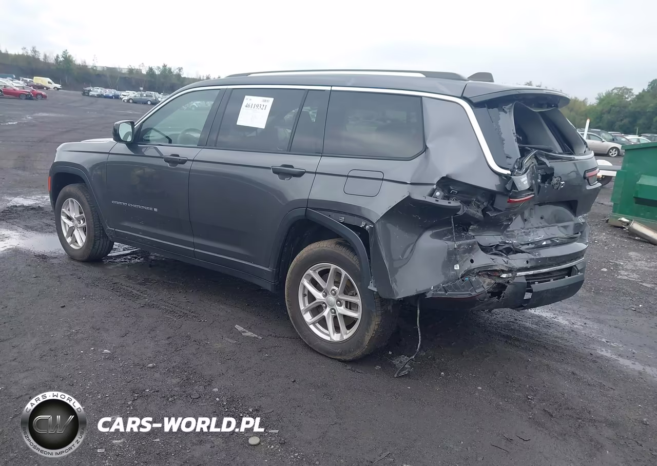 2023 Jeep Grand Cherokee L Laredo 4X4 VIN:1C4RJKAGXP8100730 - 3