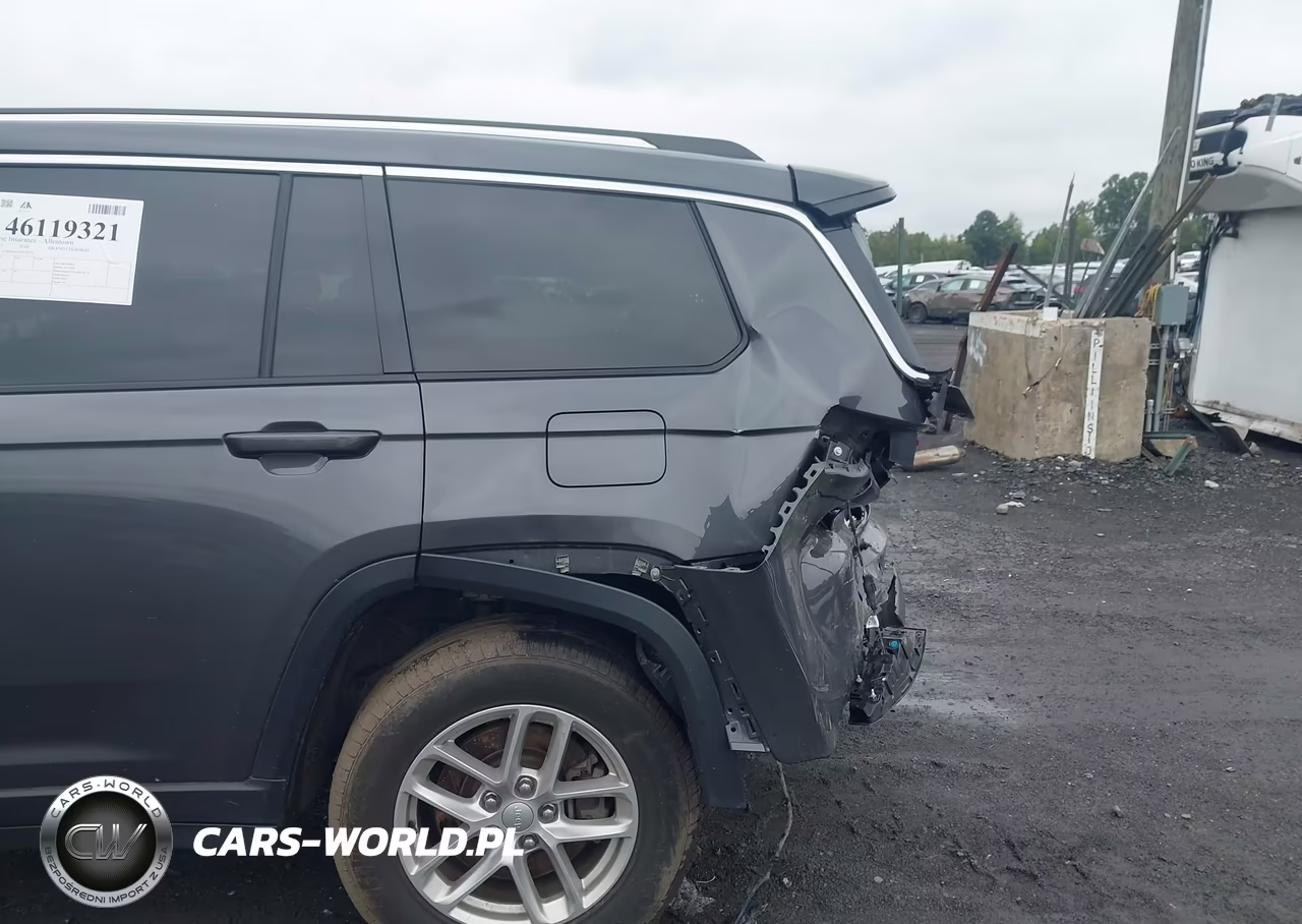 2023 Jeep Grand Cherokee L Laredo 4X4 VIN:1C4RJKAGXP8100730 - 6