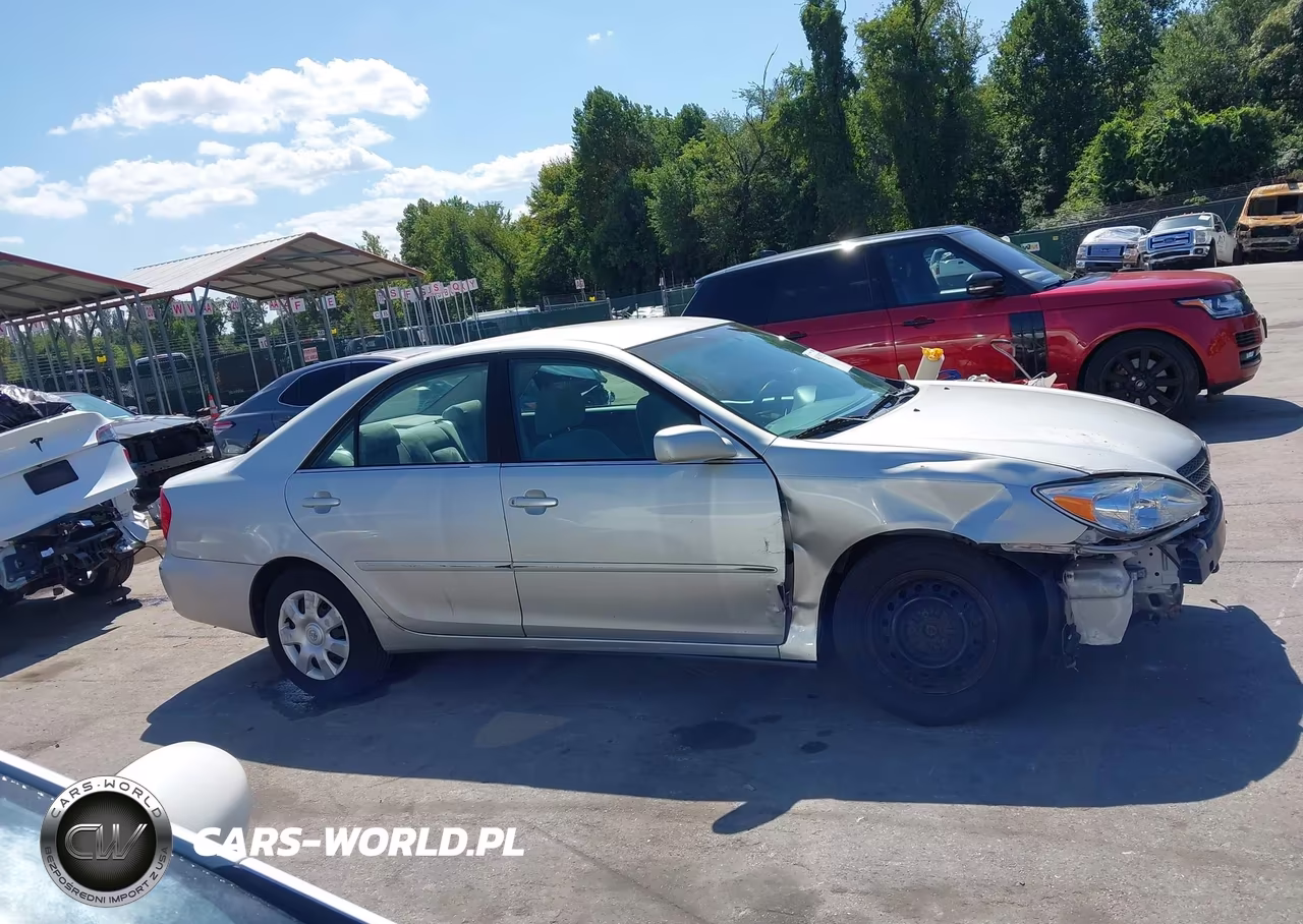 2003 Toyota Camry Le VIN:4T1BE32K33U135427 - 13