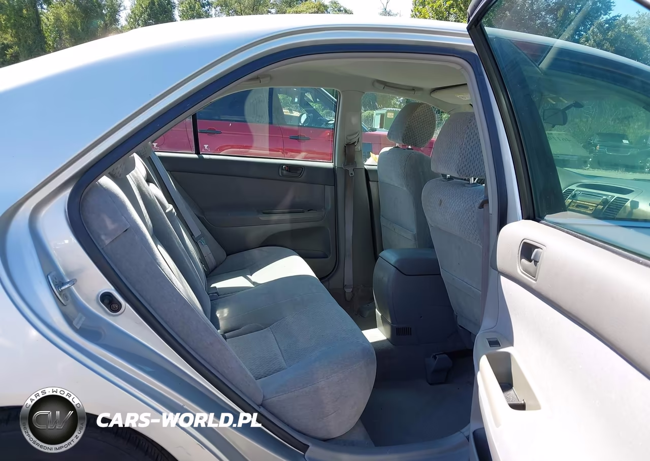 2003 Toyota Camry Le VIN:4T1BE32K33U135427 - 8