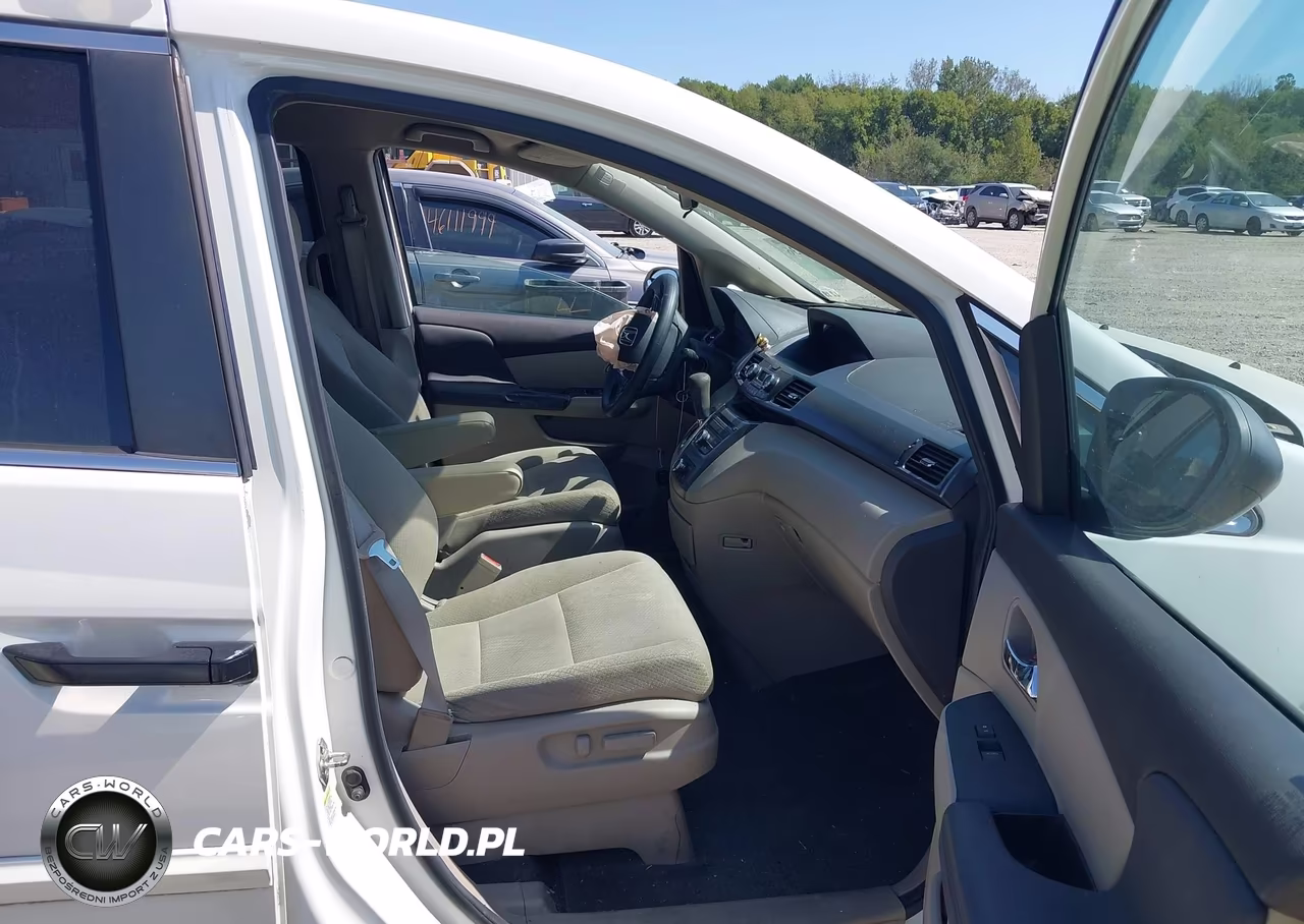 2014 Honda Odyssey Lx VIN:5FNRL5H2XEB068901 - 5