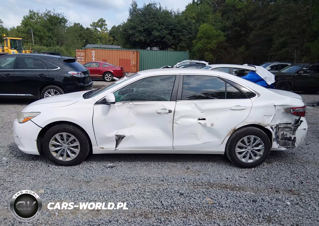 2016 Toyota Camry Le VIN:4T1BF1FK4GU581278 - 14