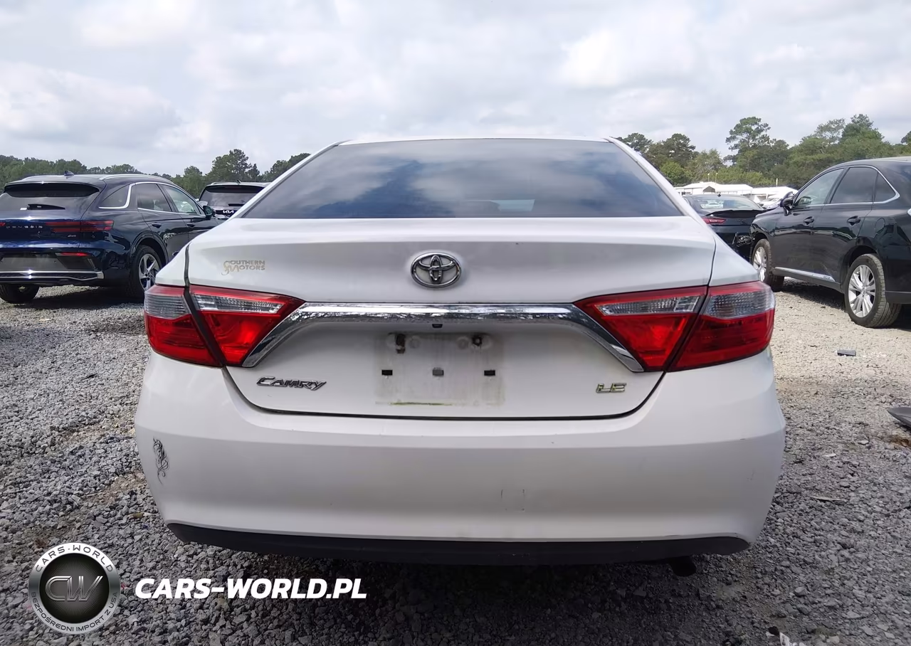 2016 Toyota Camry Le VIN:4T1BF1FK4GU581278 - 16