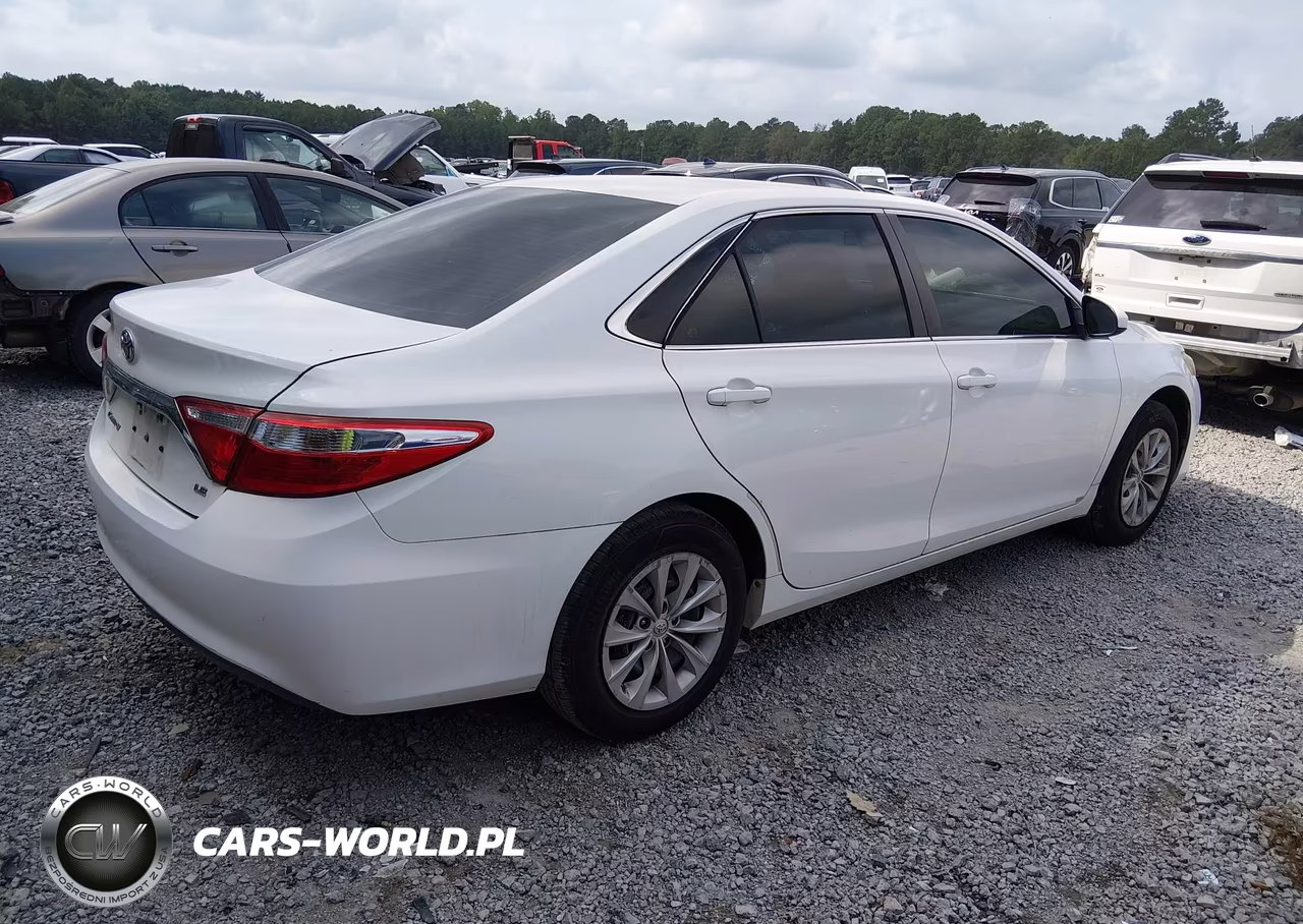 2016 Toyota Camry Le VIN:4T1BF1FK4GU581278 - 4