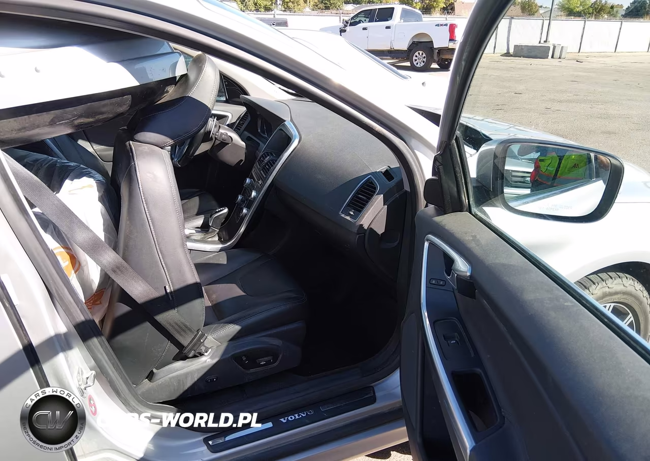 2015 Volvo Xc60 T6 VIN:YV4902RK9F2716347 - 5