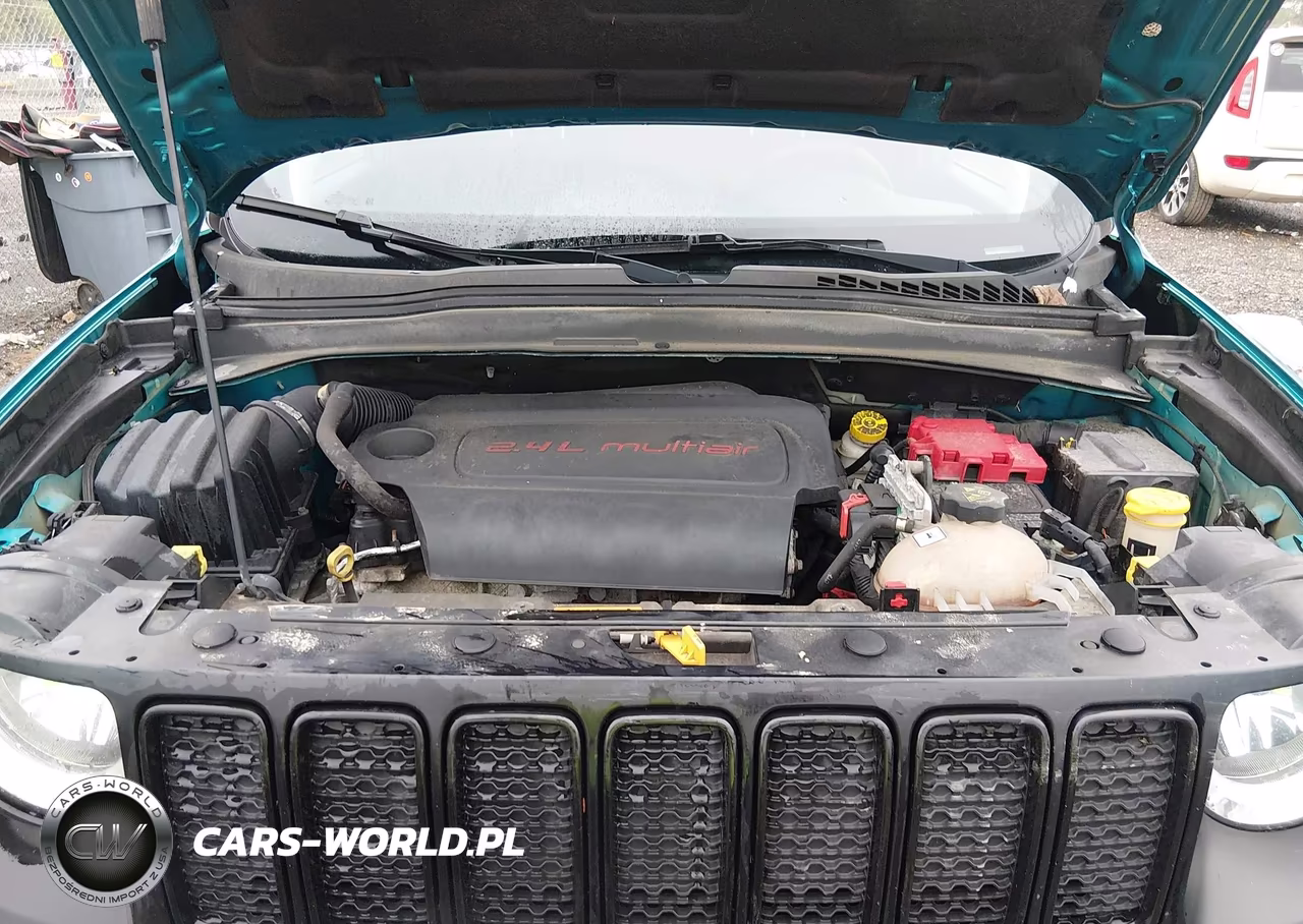 2020 Jeep Renegade Upland 4X4 VIN:ZACNJBAB6LPL75384 - 10