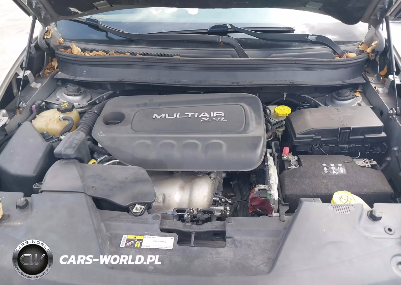 2015 Jeep Cherokee Latitude VIN:1C4PJLCB7FW627438 - 10
