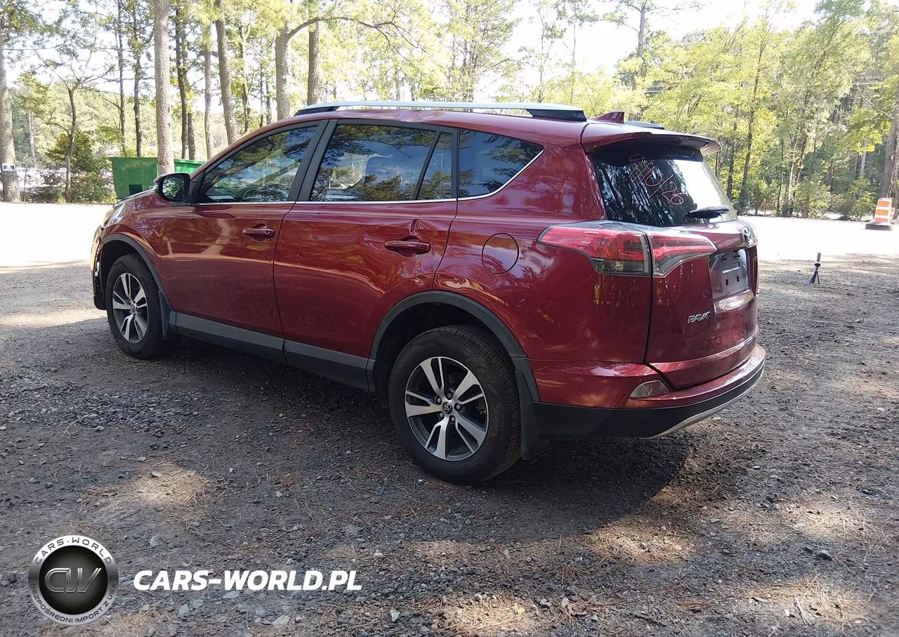 2018 Toyota Rav4 Xle VIN:JTMWFREV8JD115764 - 3