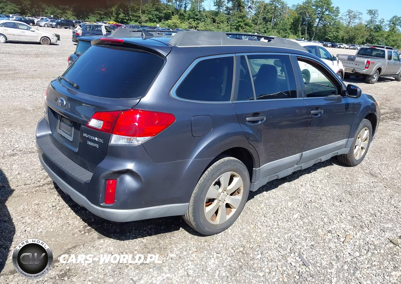 2011 Subaru Outback 3.6R Limited VIN:4S4BRDLC5B2346785 - 4