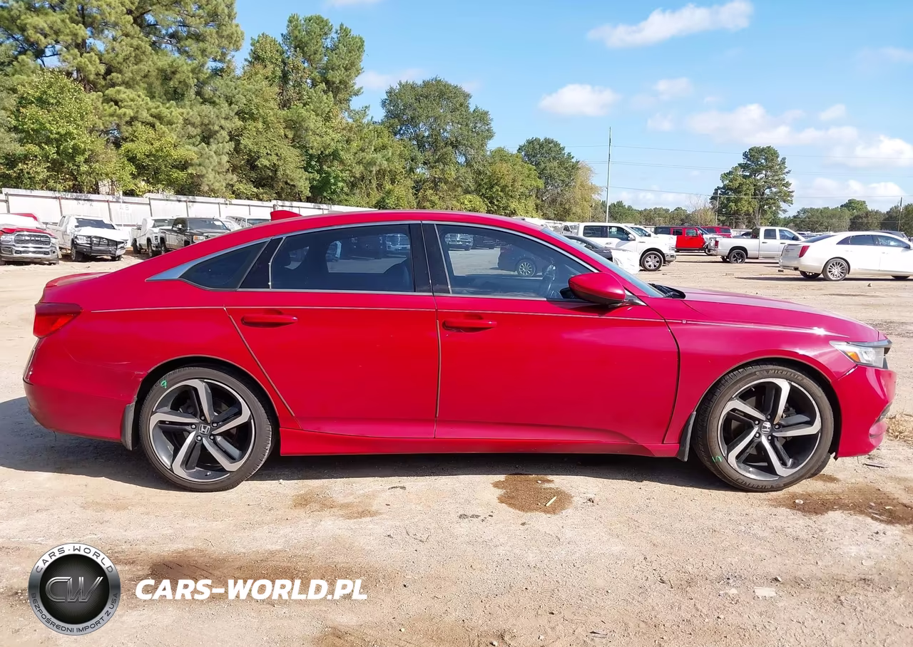 2018 Honda Accord Sport VIN:1HGCV1F3XJA176217 - 13