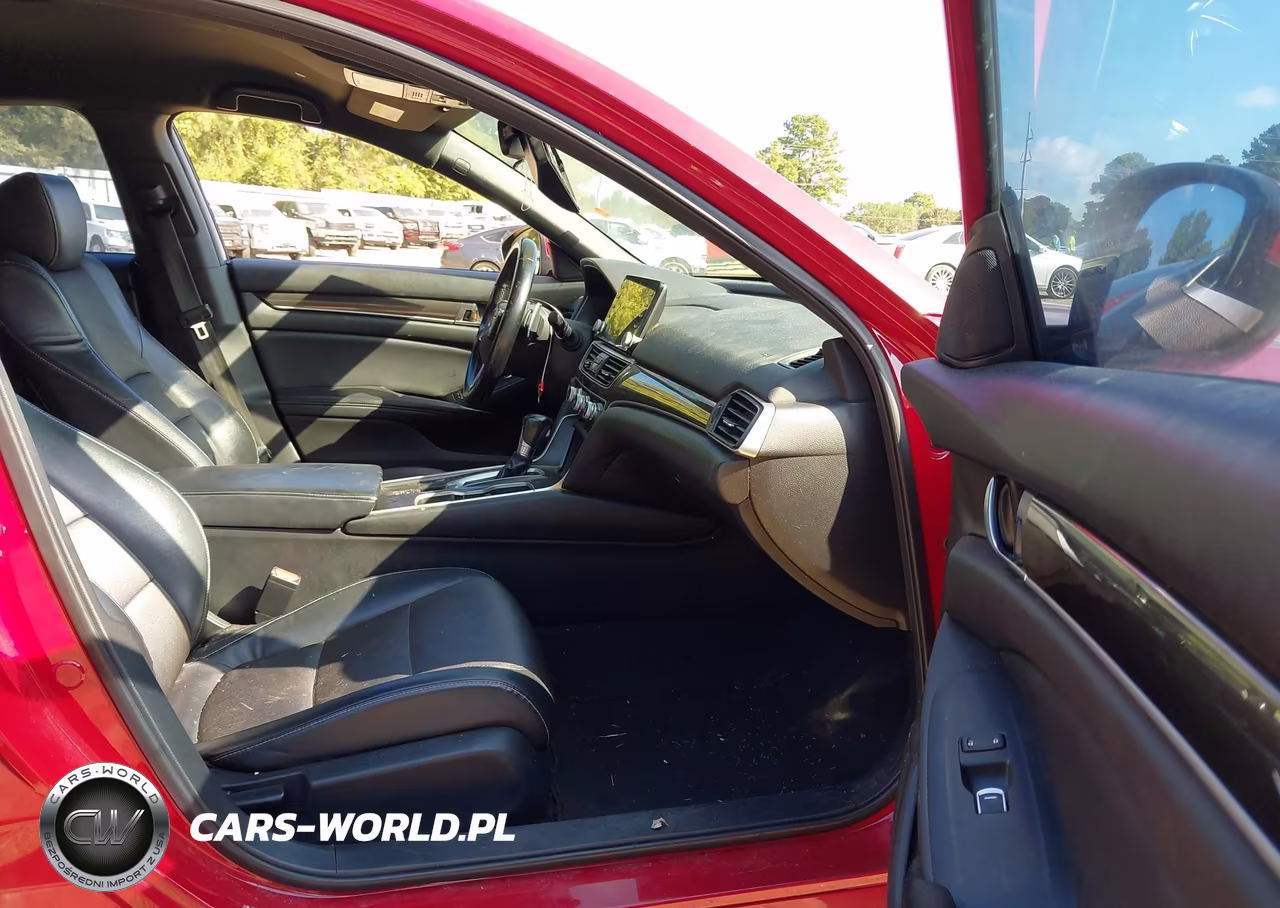 2018 Honda Accord Sport VIN:1HGCV1F3XJA176217 - 5