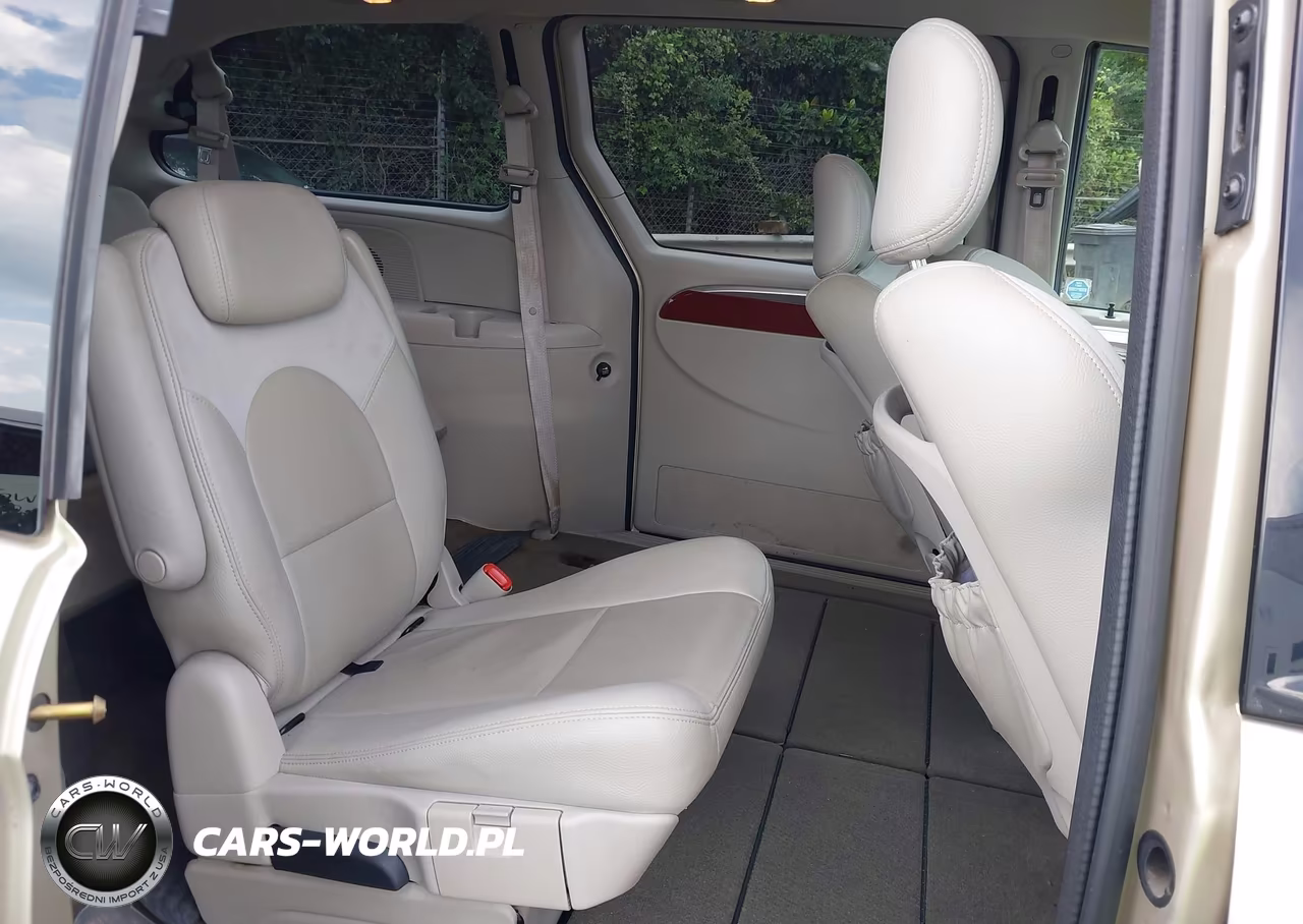 2006 Chrysler Town & Country Limited VIN:2A8GP64L16R610367 - 8