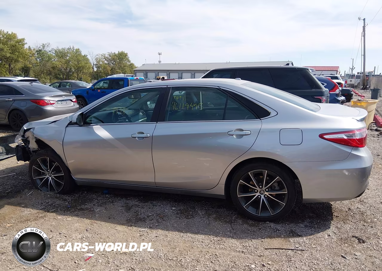 2015 Toyota Camry Xse VIN:4T1BF1FK5FU876999 - 15