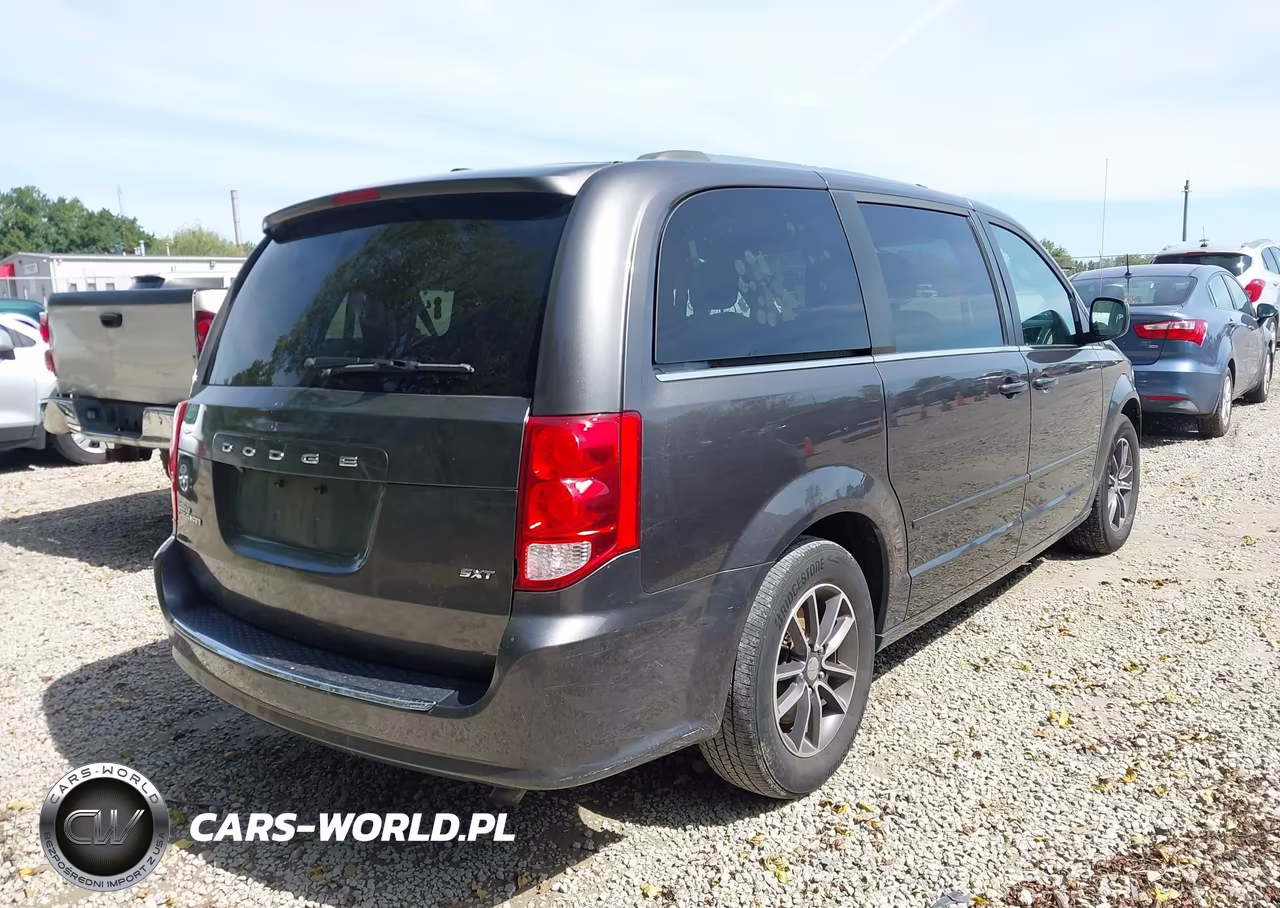 2017 Dodge Grand Caravan Sxt VIN:2C4RDGCG6HR773070 - 4