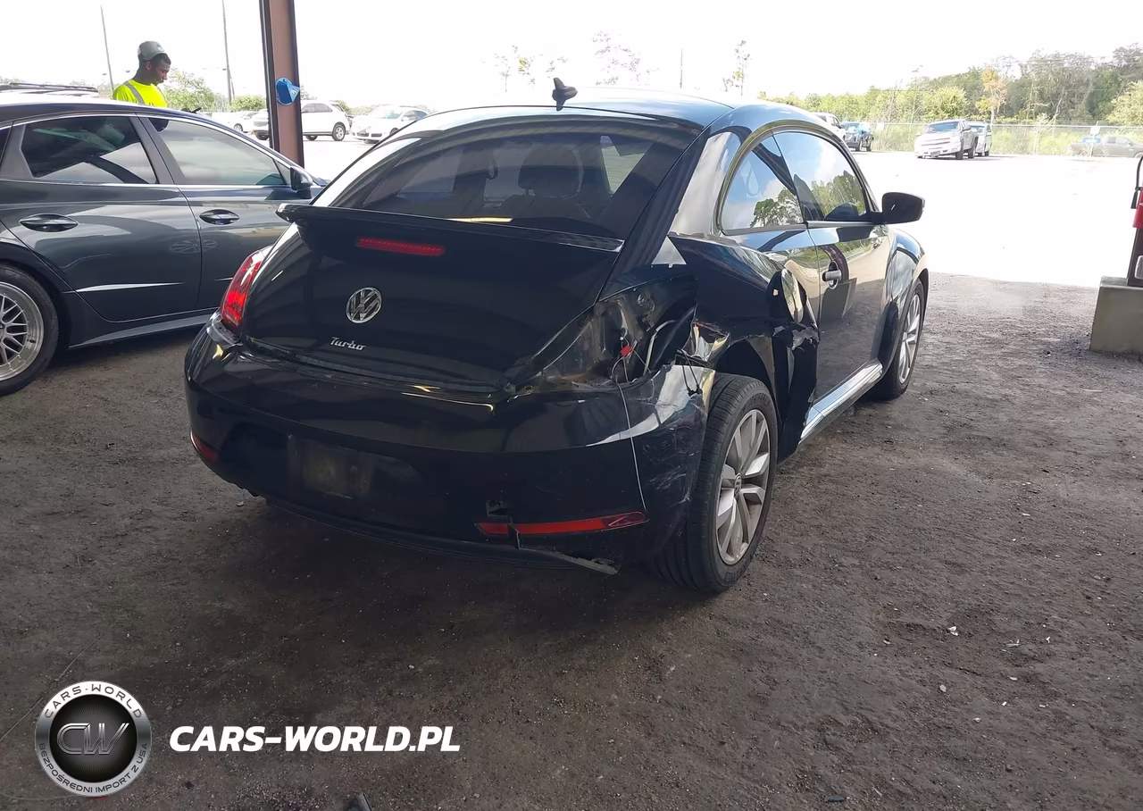 2017 Volkswagen Beetle #Pinkbeetle-1.8T Classic-1.8T S VIN:3VWF17AT5HM624858 - 4