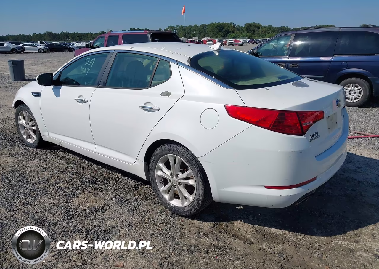 2013 Kia Optima Lx VIN:5XXGM4A77DG138337 - 3